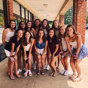 Meet your Posher, Caroline